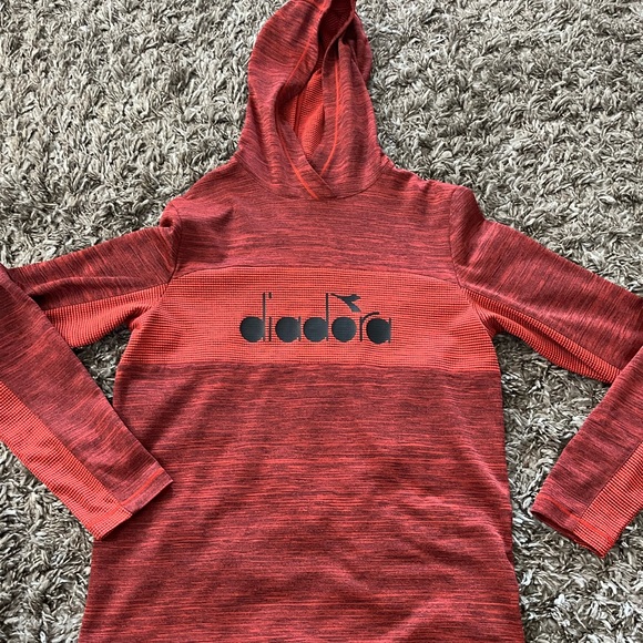 Diadora Boy Size Large, long-sleeve hooded T-shirt, like new, rust orange color - Picture 2 of 8